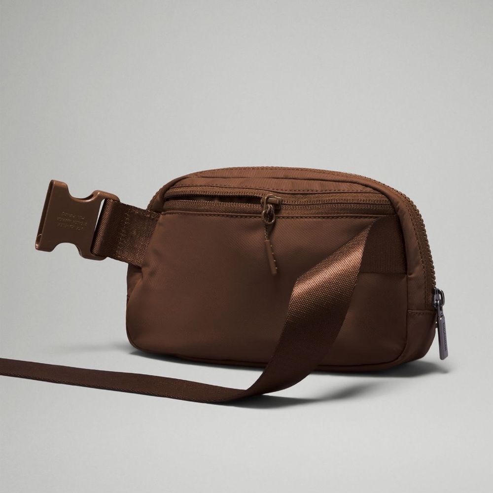 Lululemon everywhere belt bag NWT 1L - Picture 10 of 12